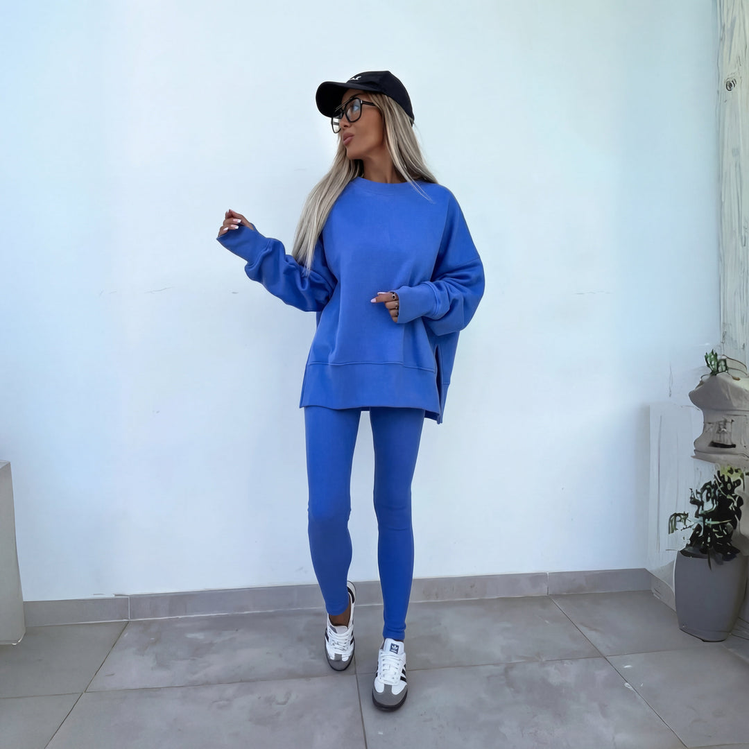 Women's oversized sweatshirt and ankle-length leggings set