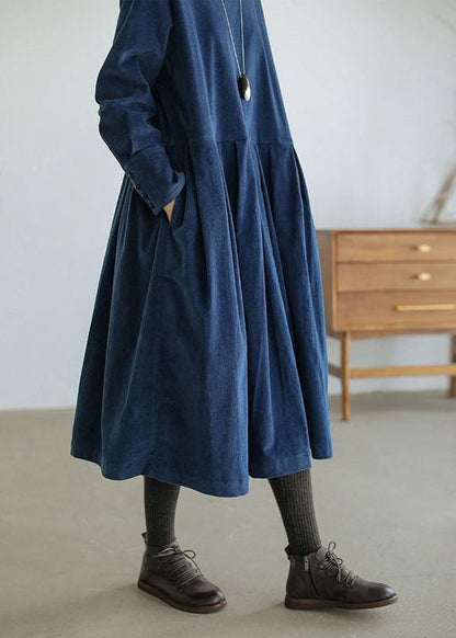 Women's long-sleeved velvet maxi dress with gathered full skirt