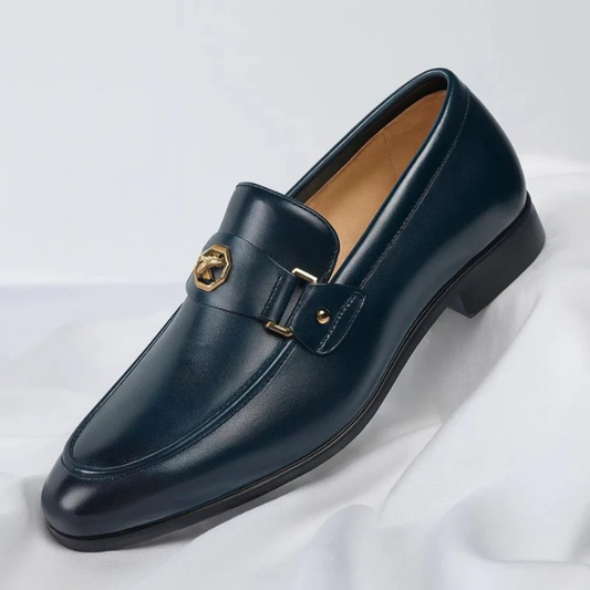 Men's slip-on loafer with decorative buckle, round toe and low heel