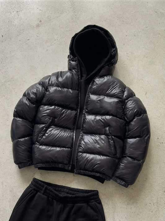 Men's hooded quilted puffer jacket with zip front and side pockets