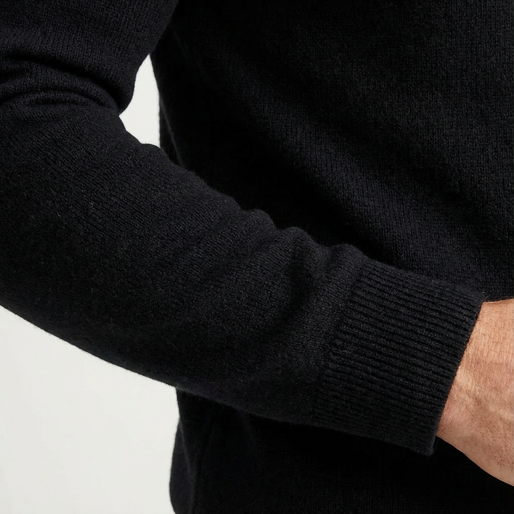 Men's quarter-zip sweater with stand collar and long sleeves