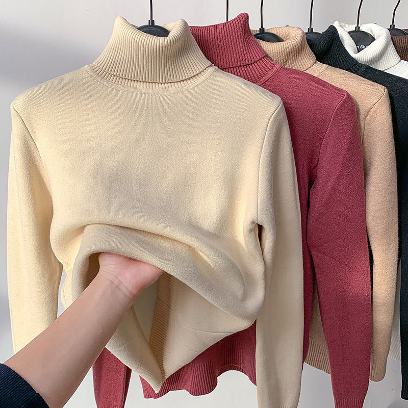 Women's long-sleeve turtleneck sweater with ribbed collar