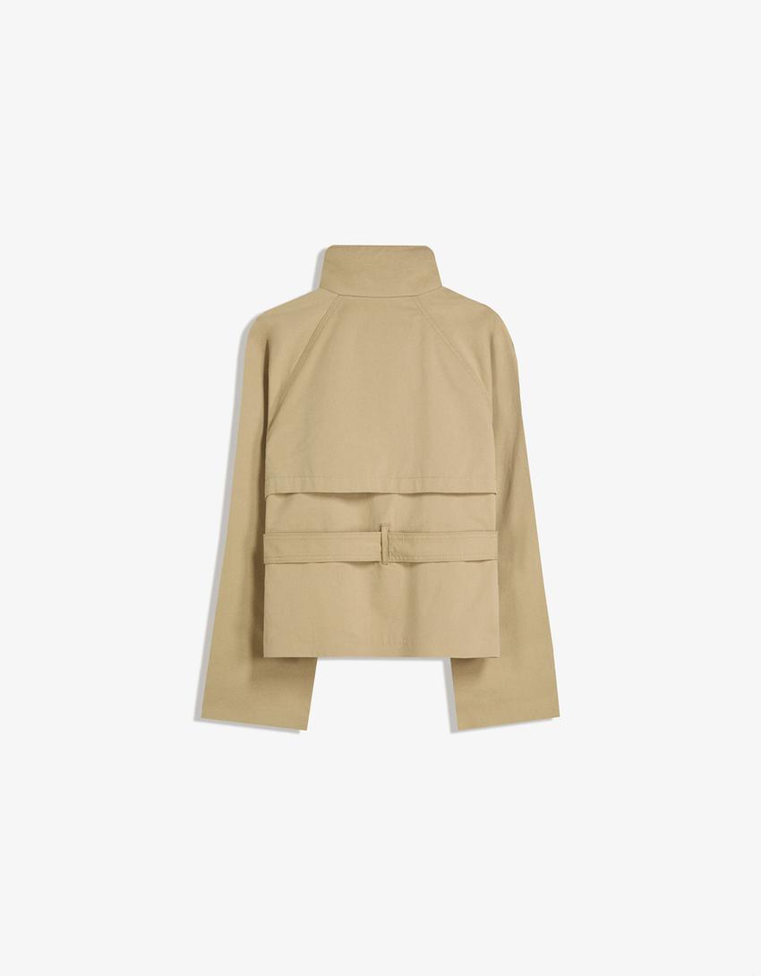 Women's cropped double-breasted jacket with stand collar, belt and long sleeves