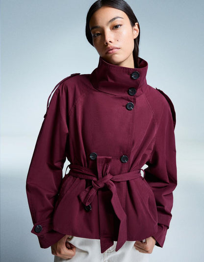 Women's cropped double-breasted jacket with stand collar, belt and long sleeves