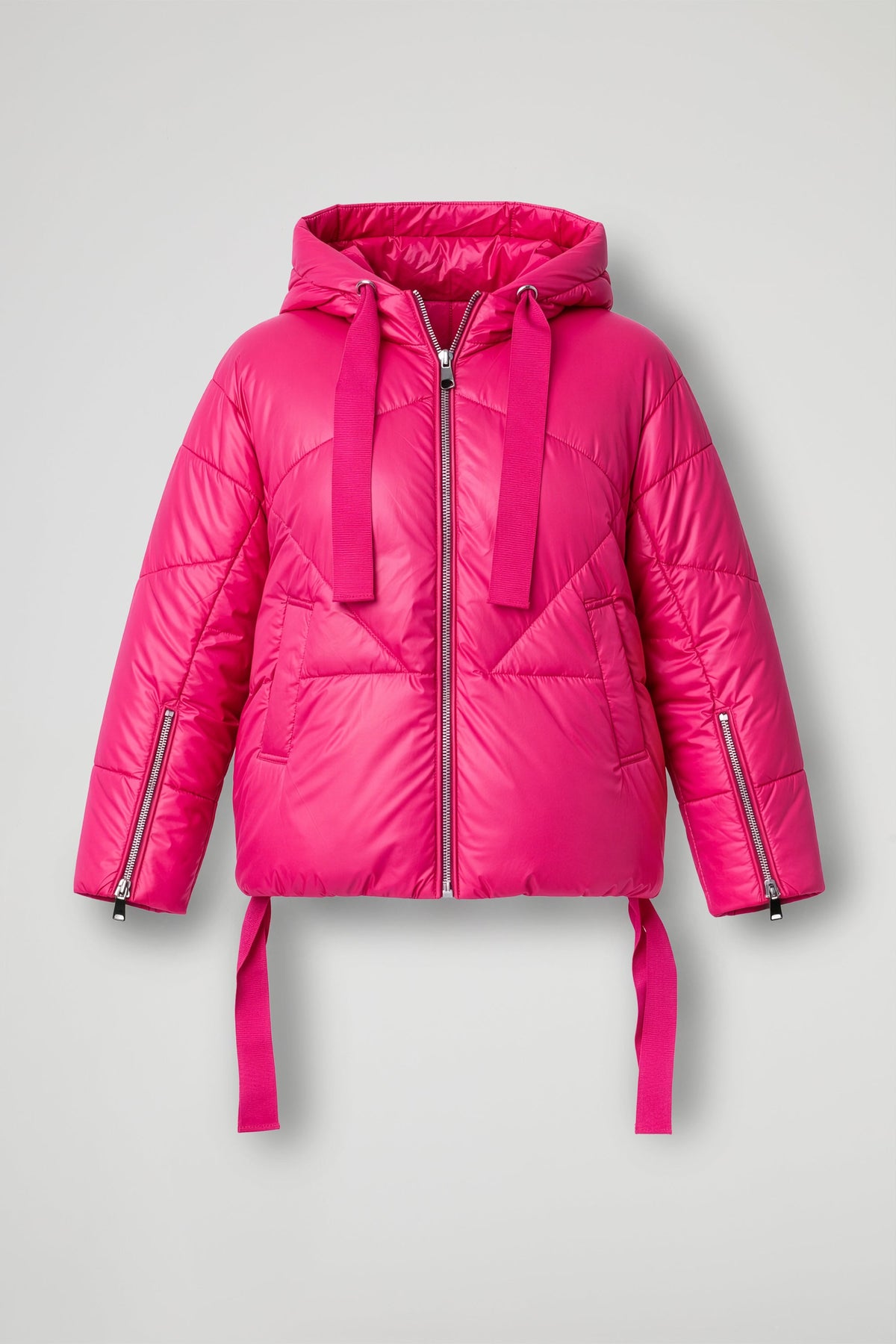 Women's short quilted hooded puffer jacket with long sleeves and zip pockets