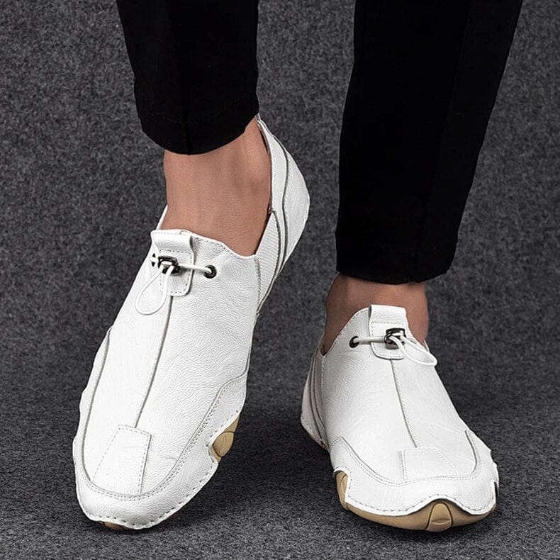 Men's slip-on sneakers with elastic toggle detail and round toe