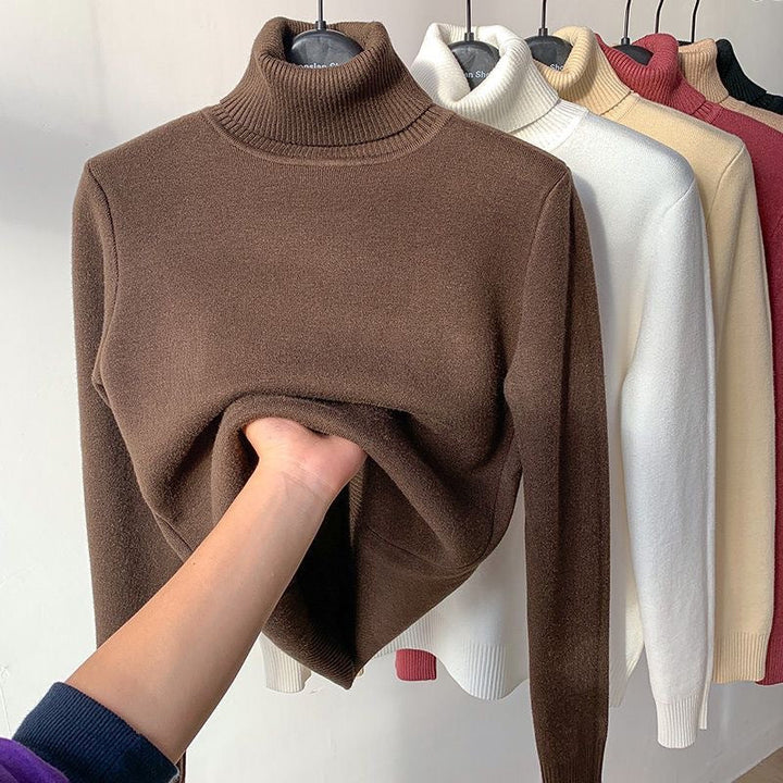 Women's long-sleeve turtleneck sweater with ribbed collar