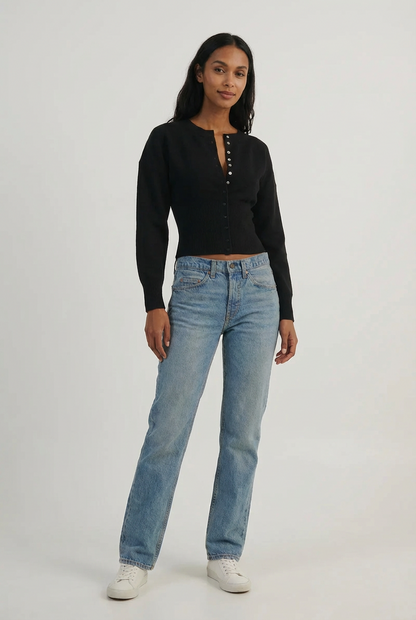 Women's slim-fit cropped button-front cardigan with long sleeves