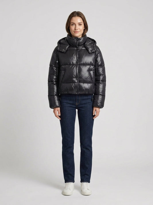 Women's cropped quilted puffer jacket with high collar and long sleeves