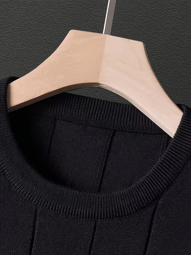 Men's long-sleeve ribbed crew neck sweater with vertical panels