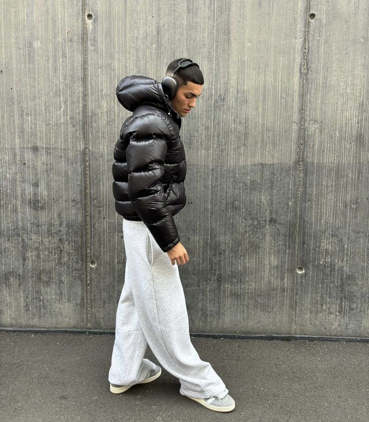 Men's hooded quilted puffer jacket with full zip front