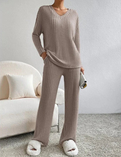 Women's ribbed V-neck pullover and wide-leg trouser set