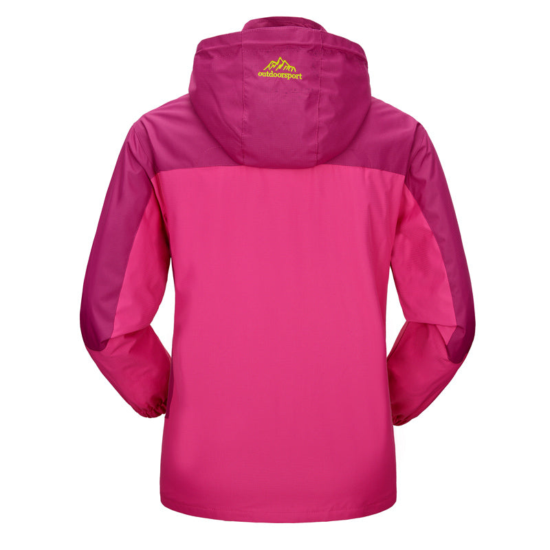Women's hooded outdoor jacket with contrast panels and zipped pockets