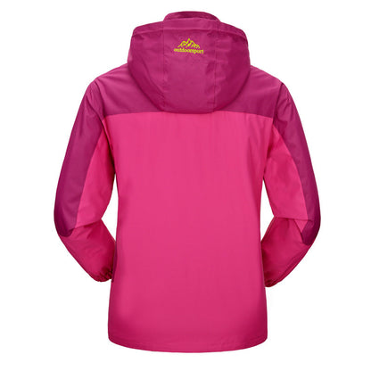 Women's hooded outdoor jacket with contrast panels and zipped pockets