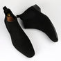Men's Chelsea boots with elastic side panels, pull tabs and low block heels