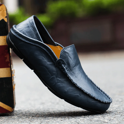 Men's moc toe slip-on loafer with stitched trim