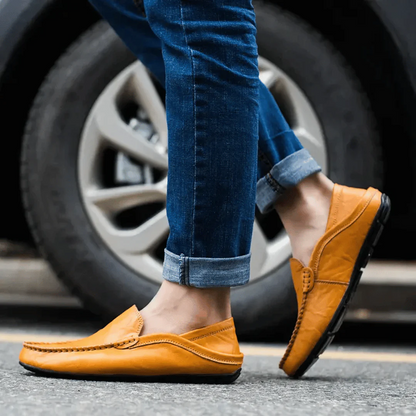 Men's moc toe slip-on loafer with stitched trim