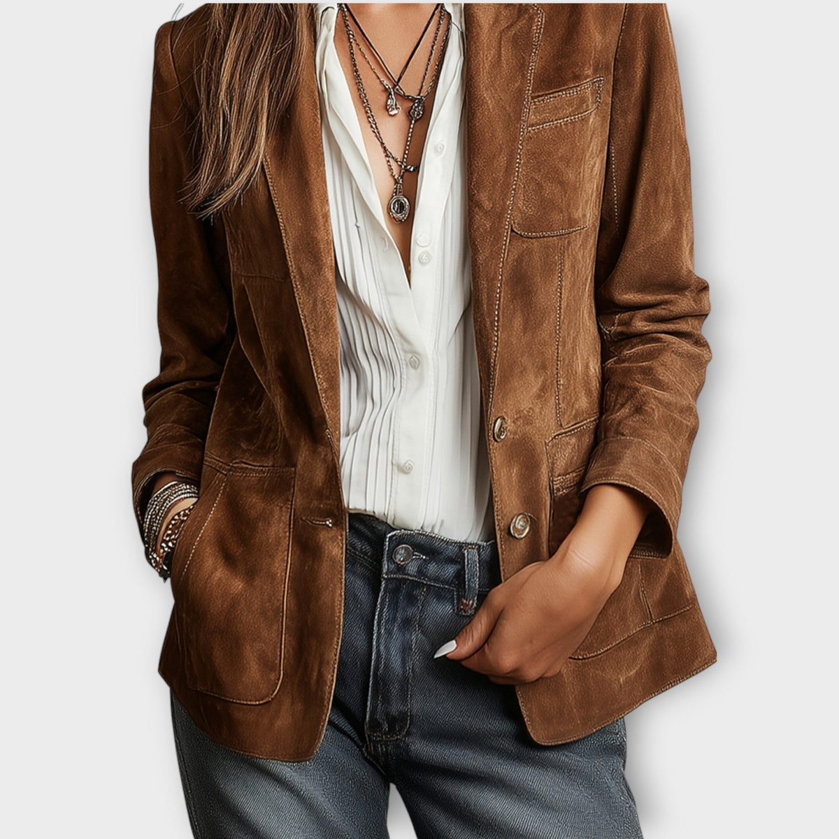 Women's vintage blazer with notched collar, button front and patch pockets