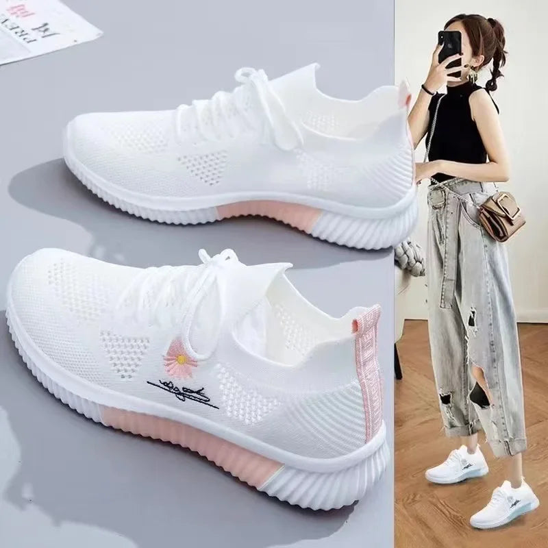Women's floral lace-up sneakers with ribbed soles