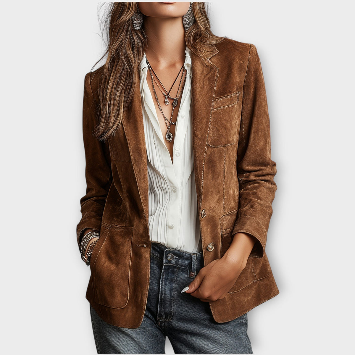 Women's vintage blazer with notched collar, button front and patch pockets