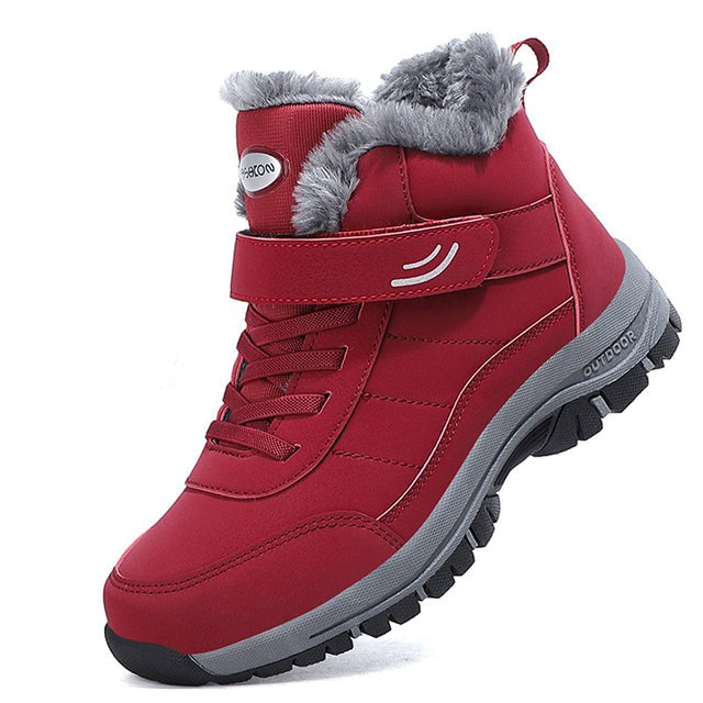 Men's high-top winter trekking boots with laces and faux fur trim