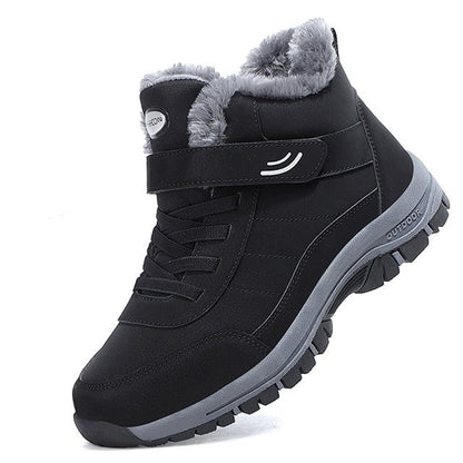 Men's high-top winter trekking boots with laces and faux fur trim