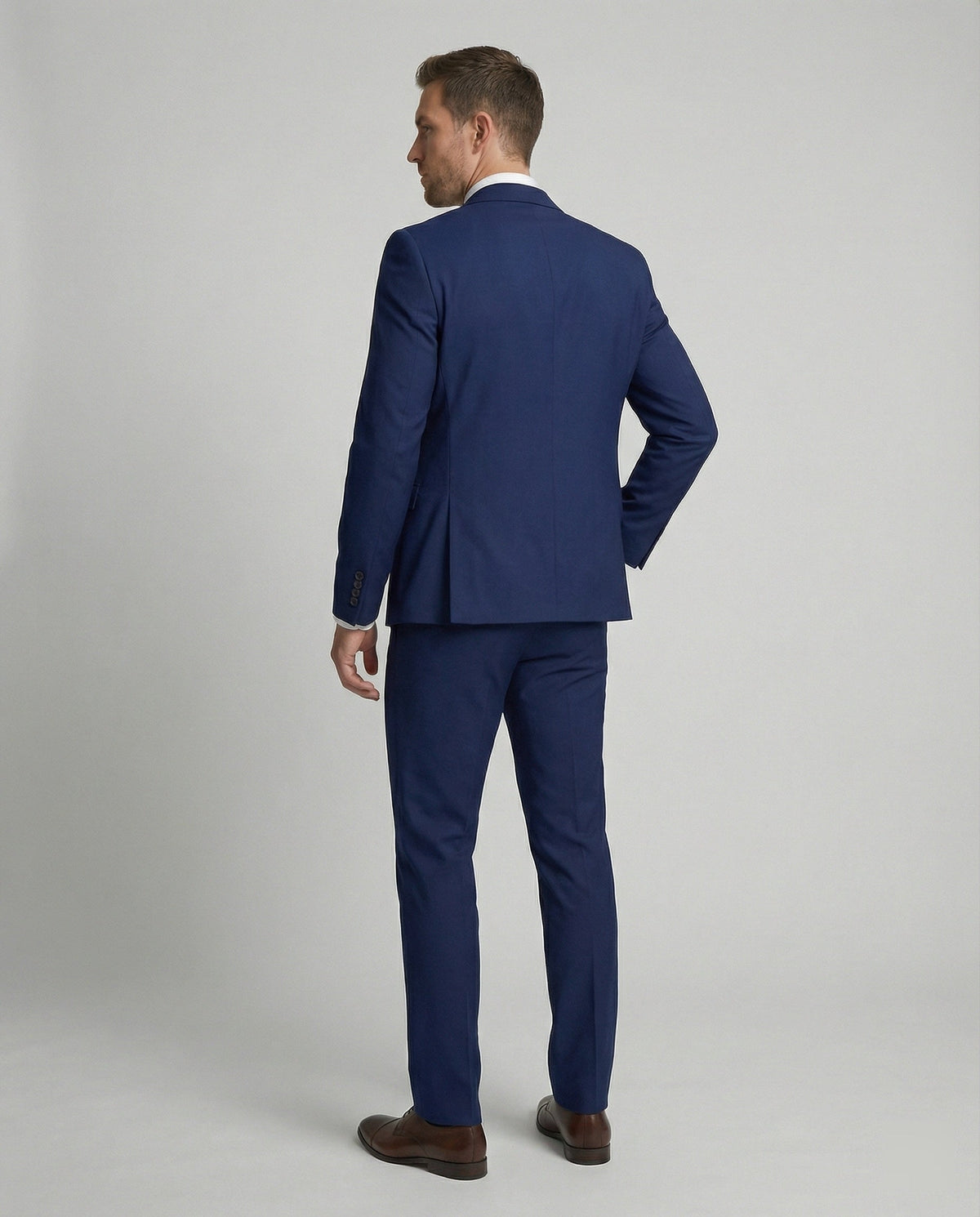 Men's three-piece suit set with notched-lapel jacket, waistcoat and trousers