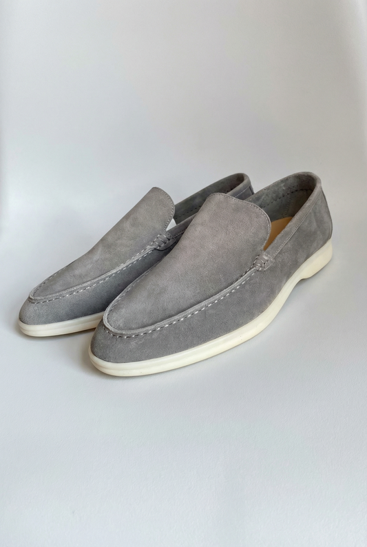 Men's classic slip-on loafers with stitched rounded toes