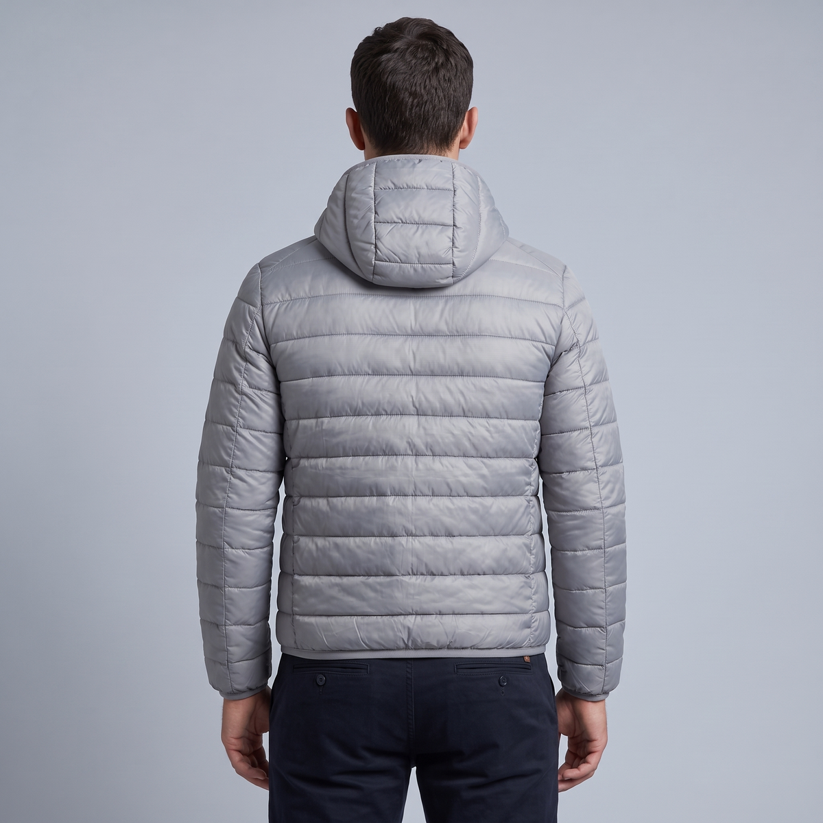 Men's quilted hooded puffer jacket with long sleeves and front zip