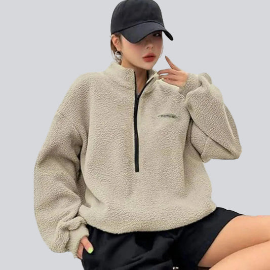 Women's textured quarter-zip sweatshirt with mock neck and long sleeves