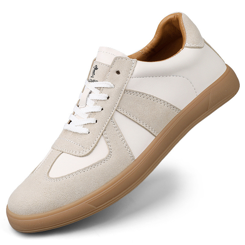 Men's low-top lace-up sneakers with panelled upper and contrasting side stripes