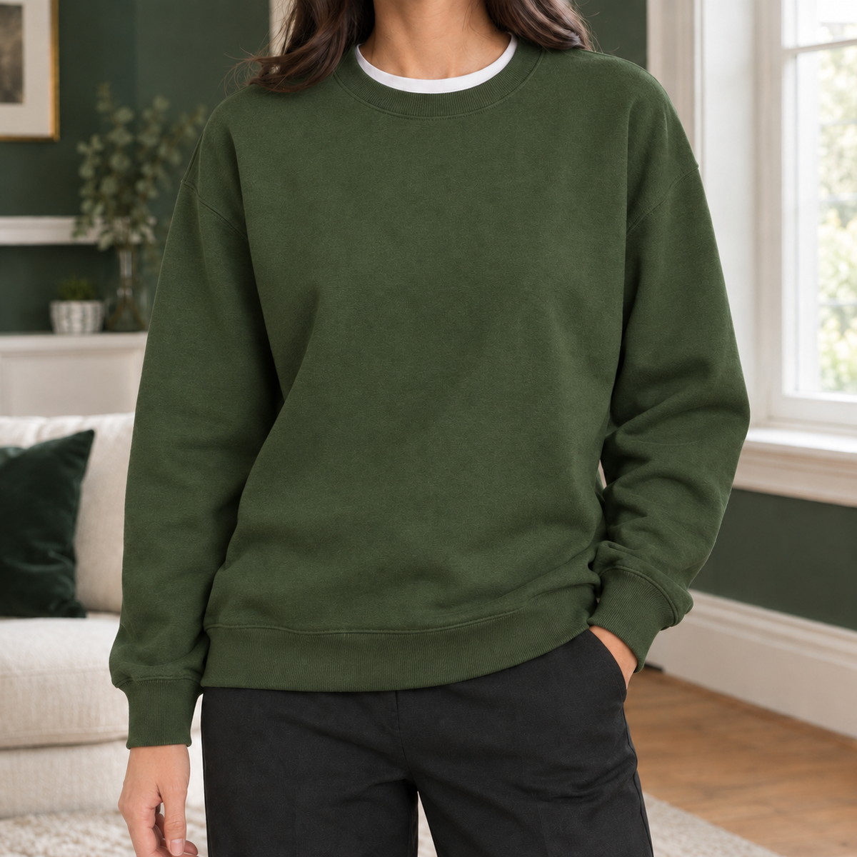 Women's relaxed plain crew neck sweatshirt with long sleeves and ribbed trims