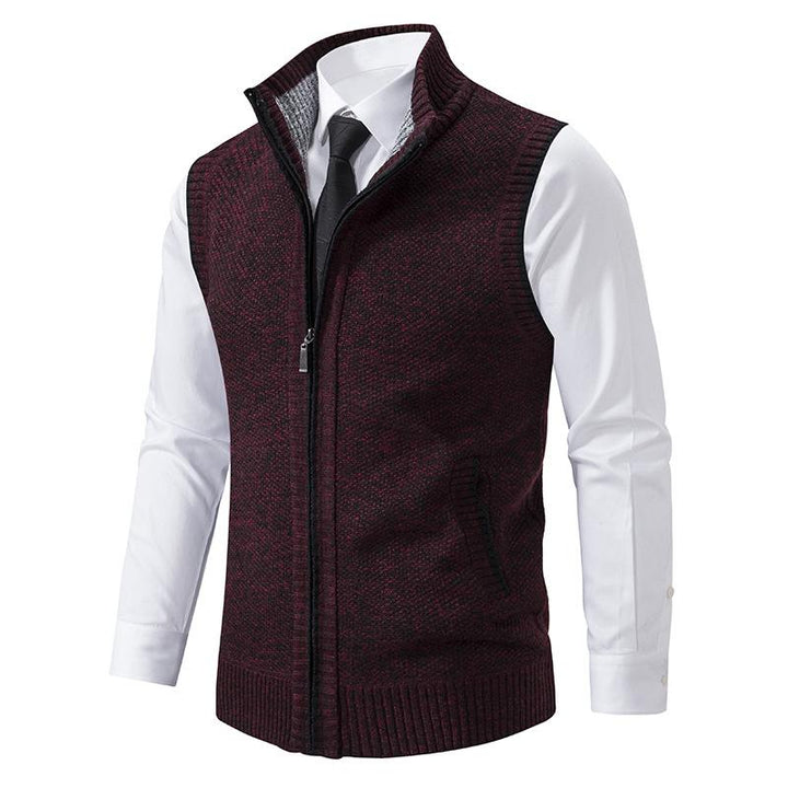 Men's textured sleeveless vest with mock neck, zip front and angled pockets