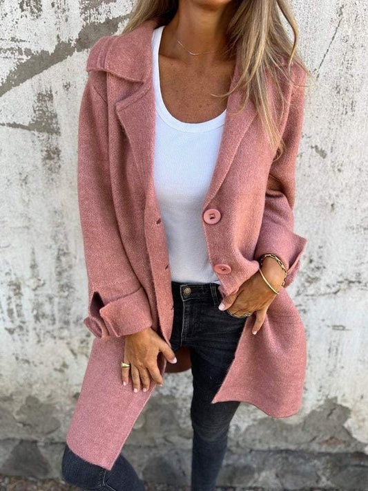 Women's lapel collar button-front coat with long sleeves and front pockets