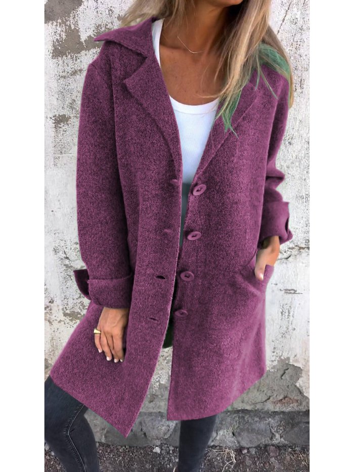 Women's lapel collar button-front coat with long sleeves and front pockets