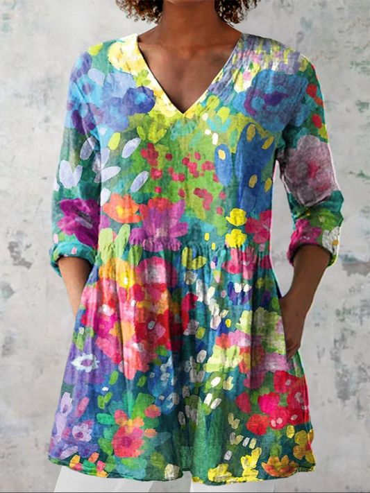 Lila - Flowy V-Neck Blouse