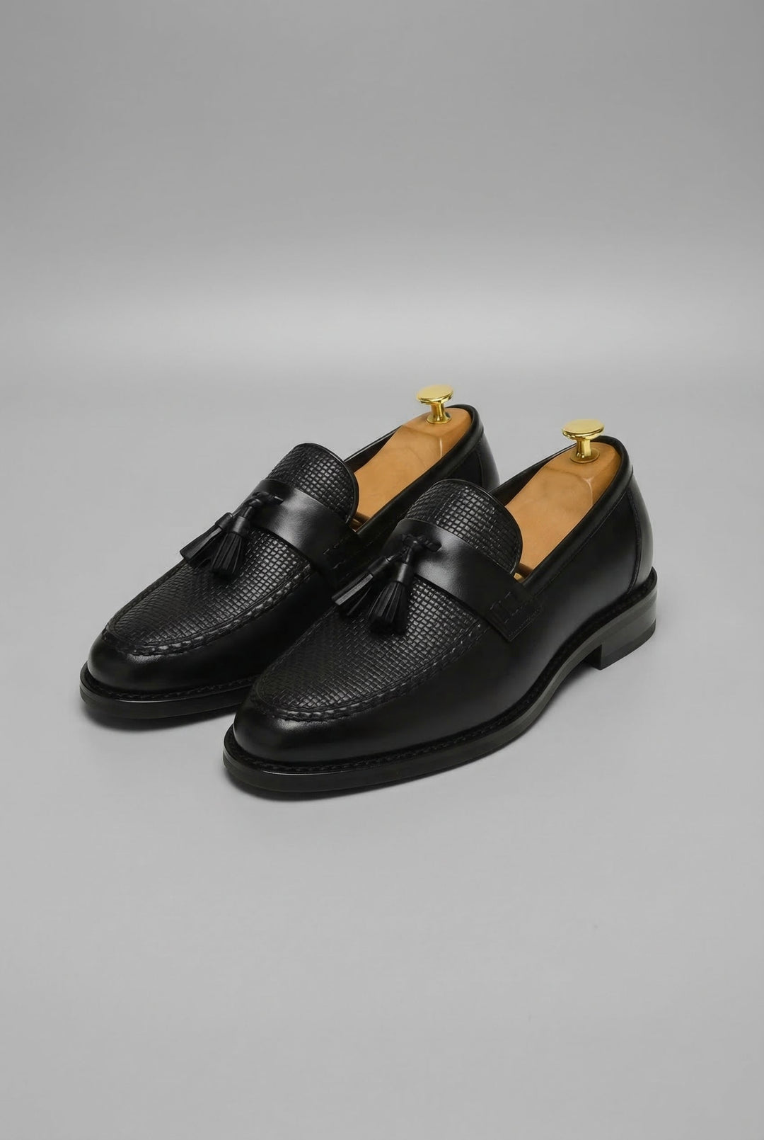 Men's woven tassel loafers with moc toe