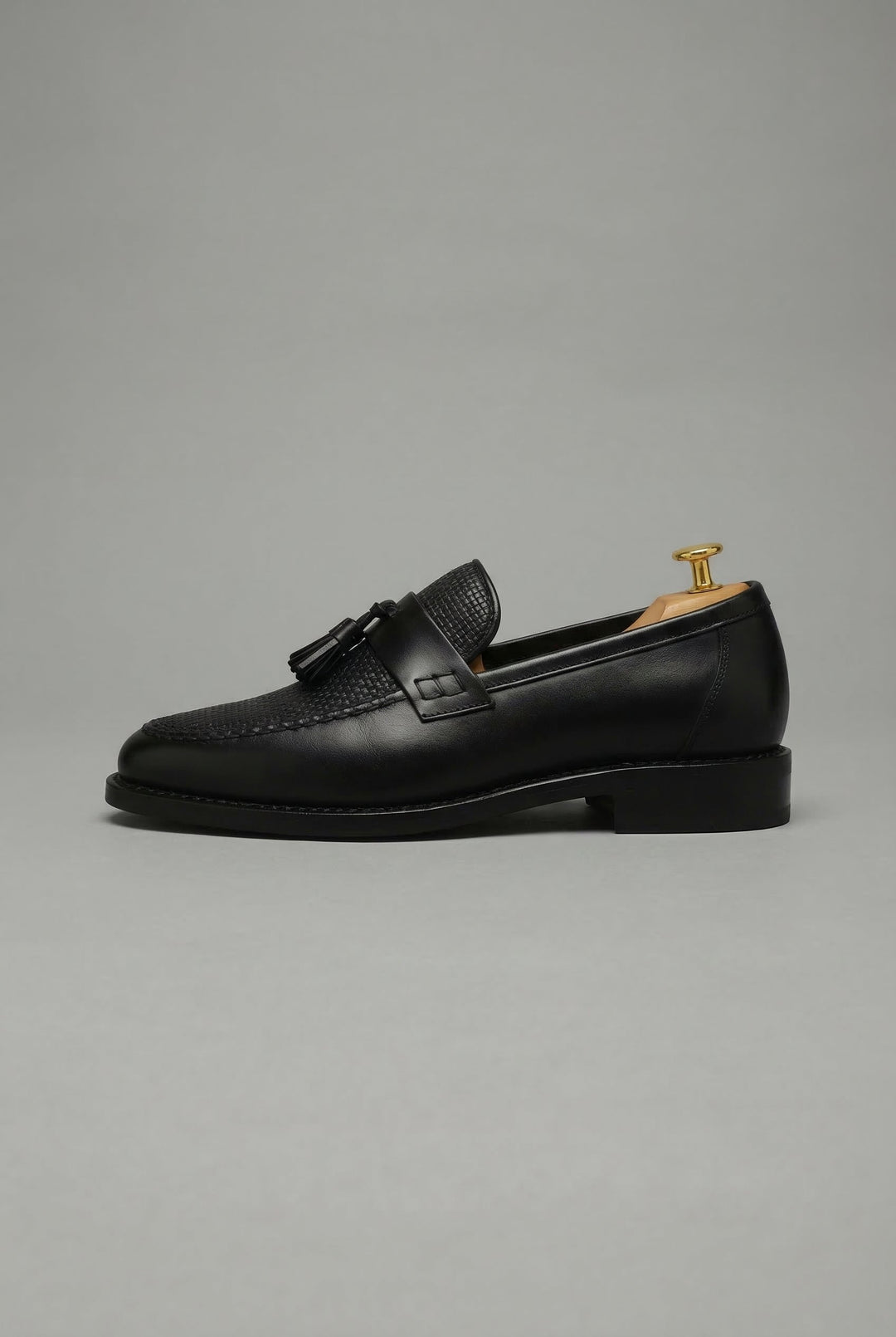 Men's woven tassel loafers with moc toe