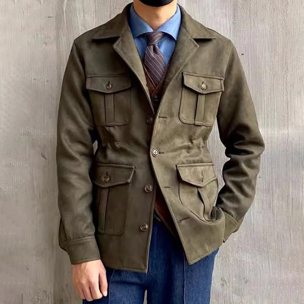 Men's multi-pocket hunting jacket with lapel collar and button front