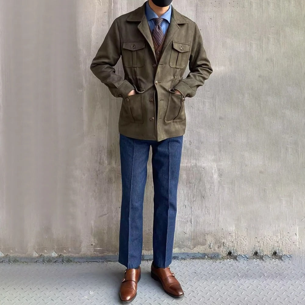 Men's multi-pocket hunting jacket with lapel collar and button front
