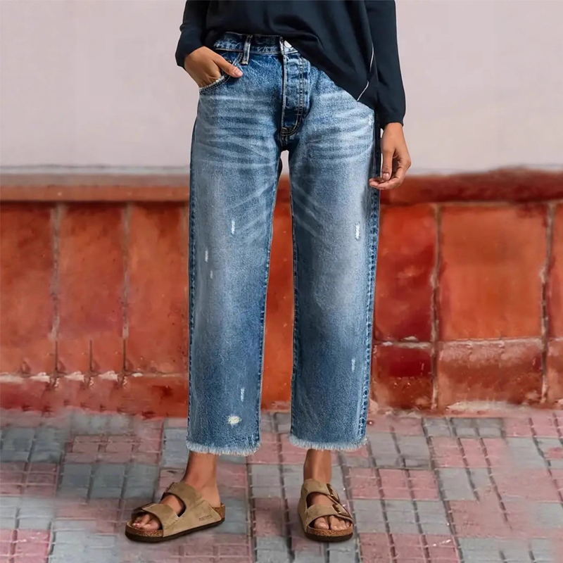 Marisela Retro Cropped Straight Jeans