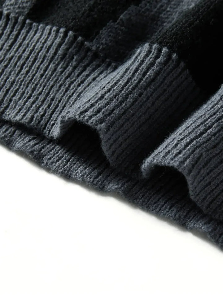 Men's abstract pattern knit sweater with crew neck and long sleeves