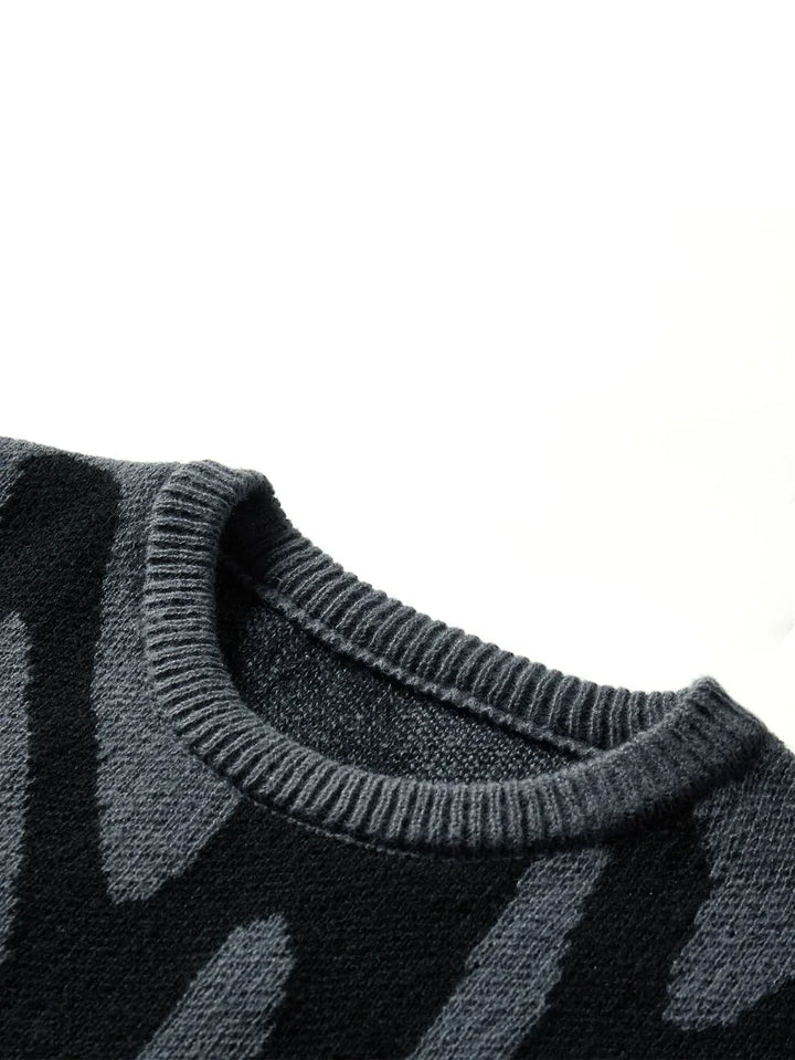 Men's abstract pattern knit sweater with crew neck and long sleeves