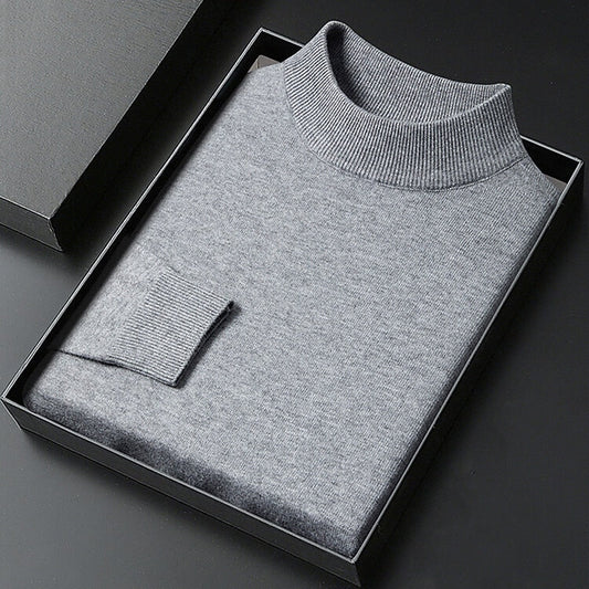 Men's knitted mock neck sweater with ribbed collar and cuffs