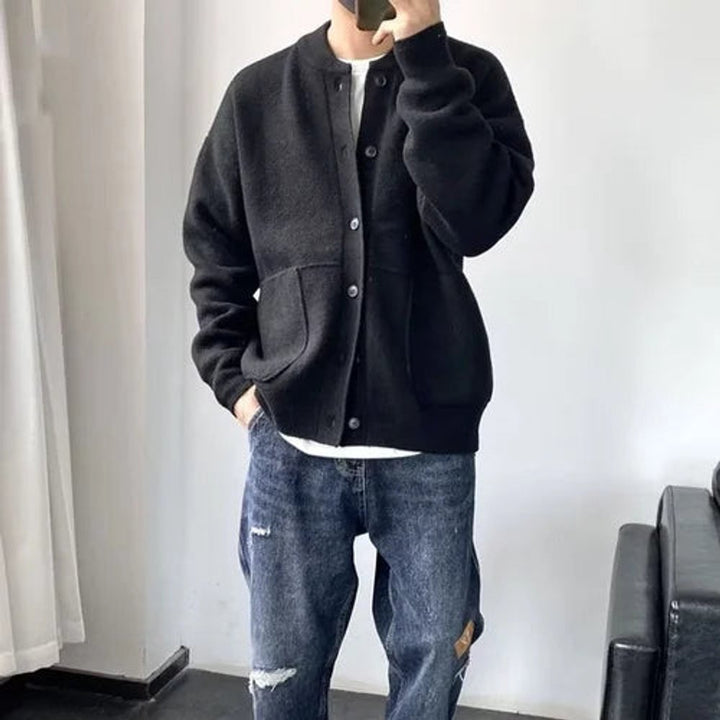 Men's button-up cardigan with round neckline and front patch pockets