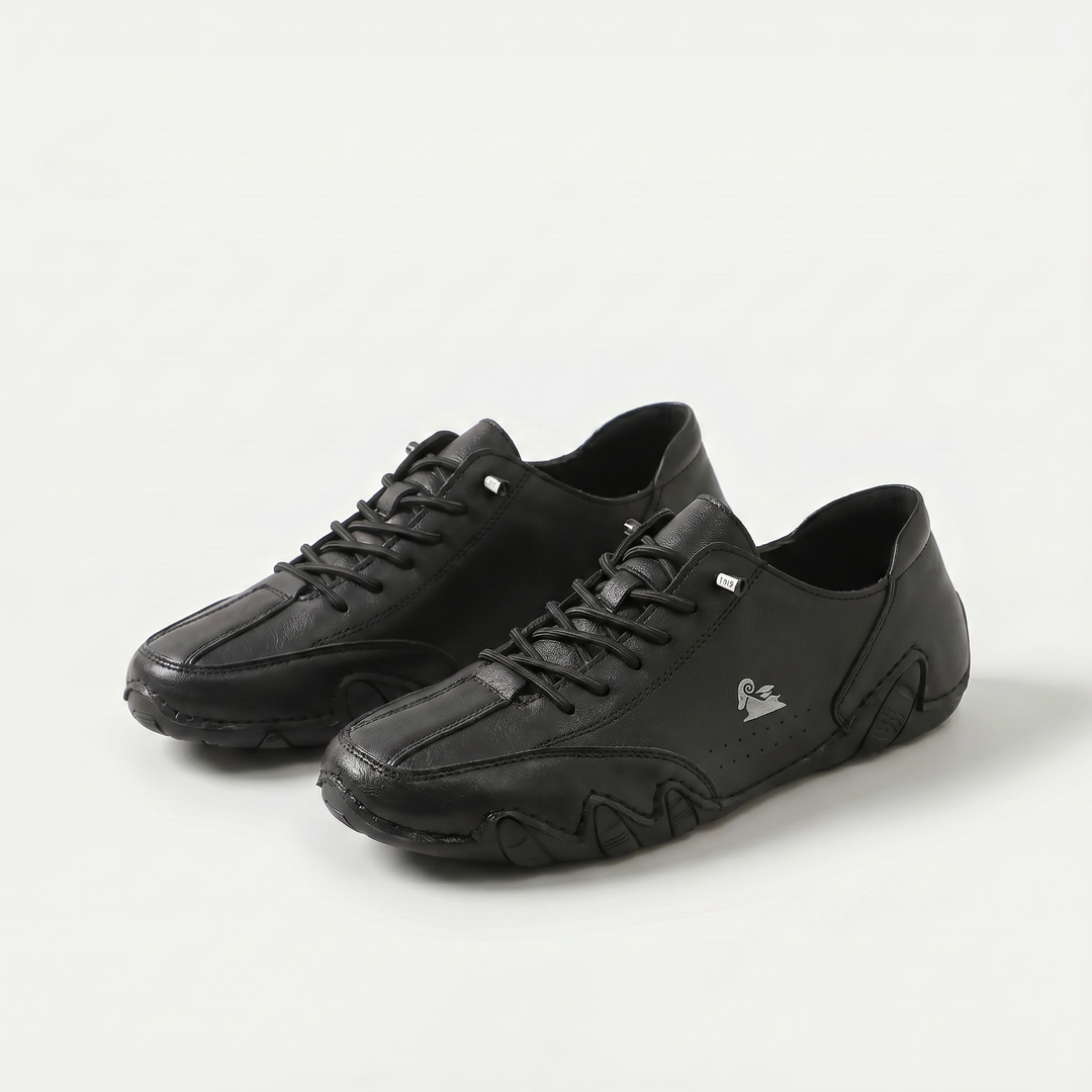 Women's low-top lace-up sneakers with chunky sculpted soles