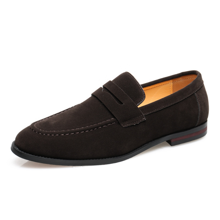 Men's penny loafer with stitched moccasin toe and low sole