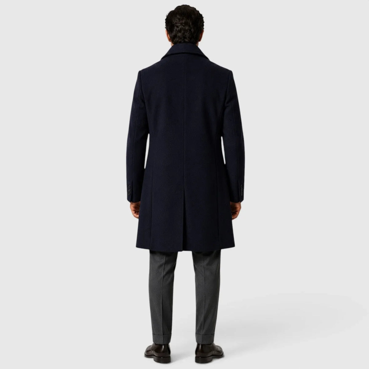 Men's single-breasted slim fit overcoat with notched lapels and button front
