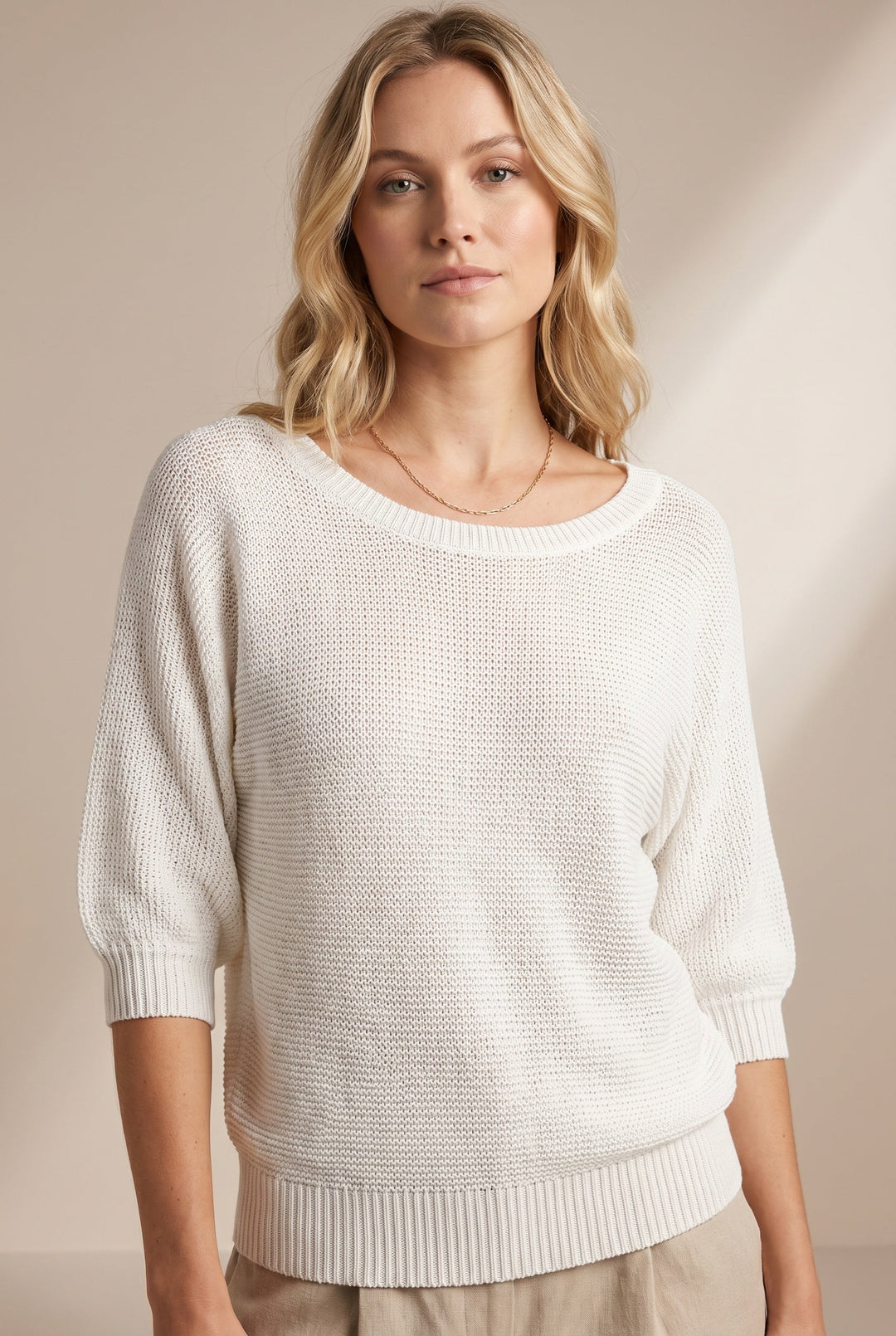 Women's scoop neck knit sweater with balloon sleeves and ribbed trims