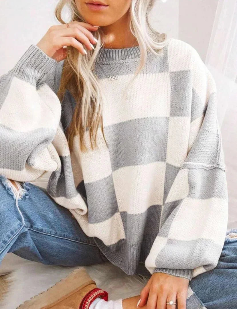 Women's checked jumper with crew neck, long sleeves and ribbed trims